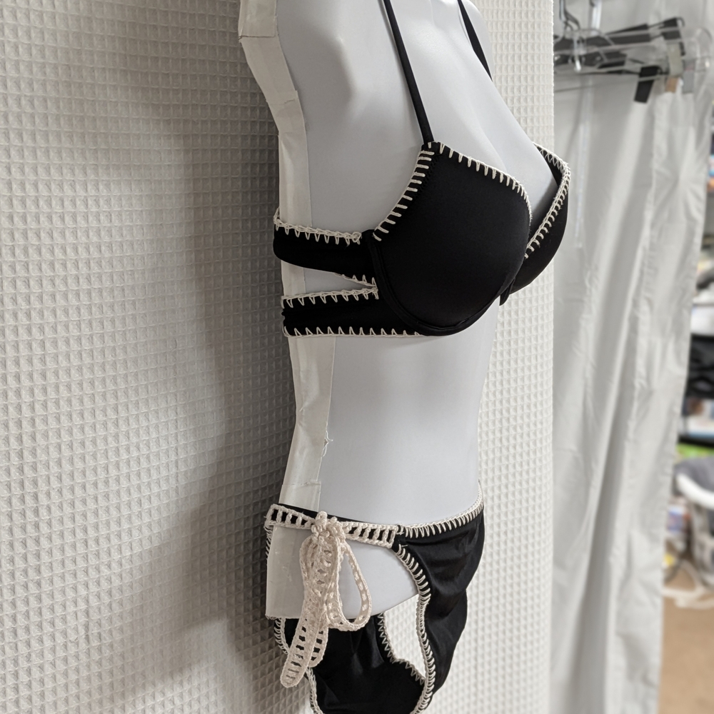 Minimalist Black and Cream Bikini Swimwear - Picture 2 of 12